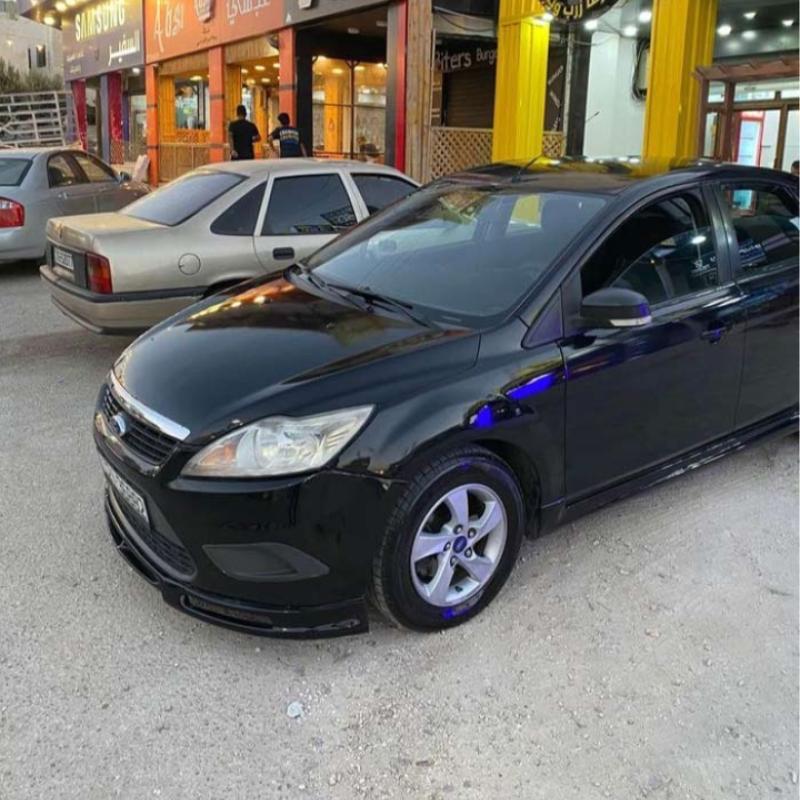فورد فوكس للبيع بنزين 