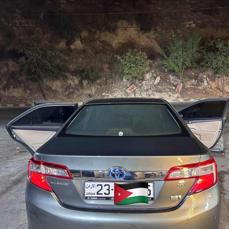 تويوتا كامري نضيفه هايبرد ٢٠١٣ للبيع 