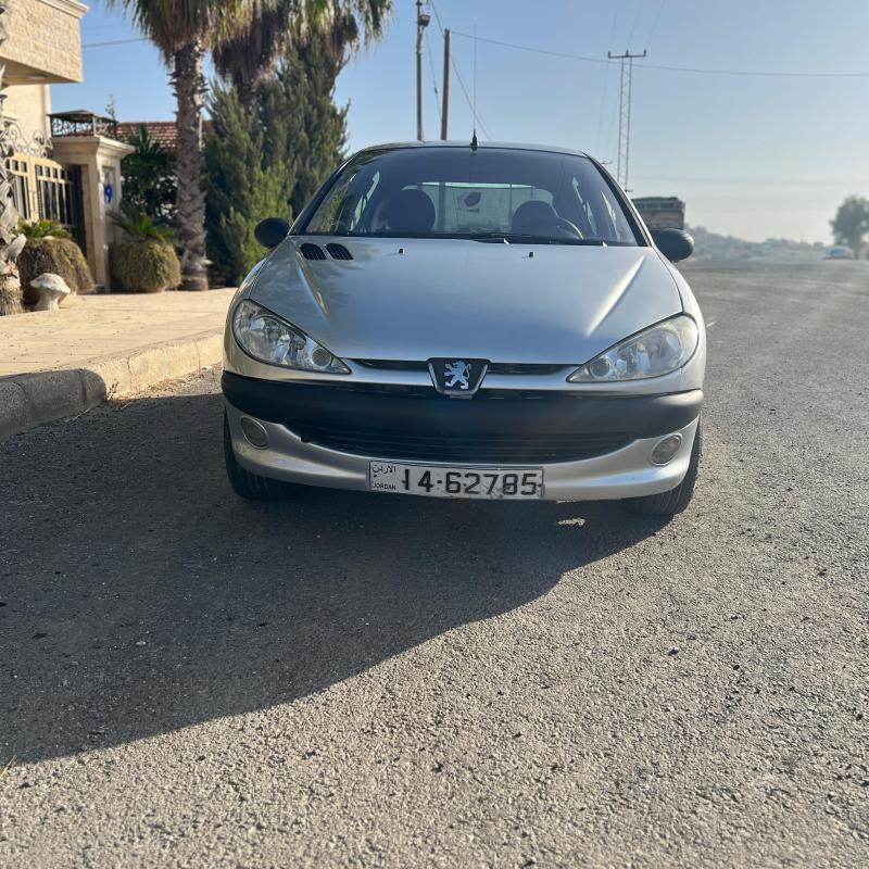 بيجو 206 موديل 2003 بحاله الوكاله 