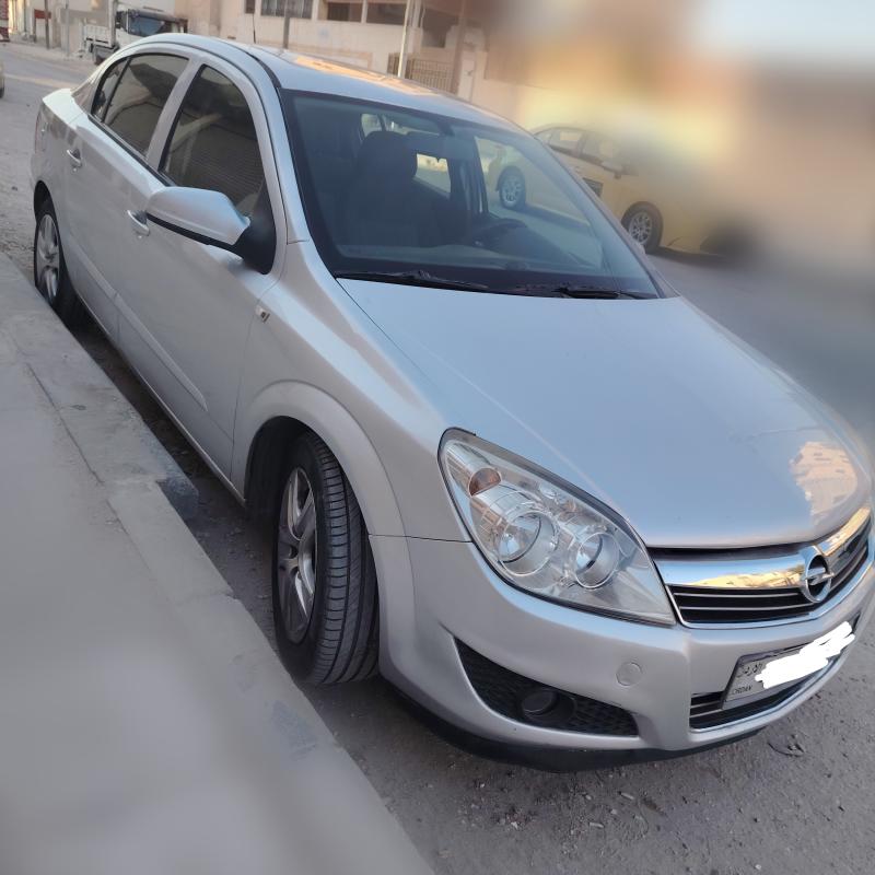 اوبل استرا 2009 
