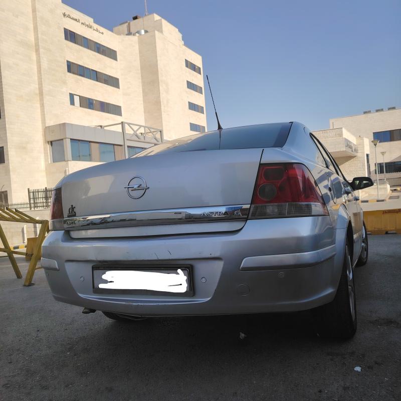 اوبل استرا 2009 