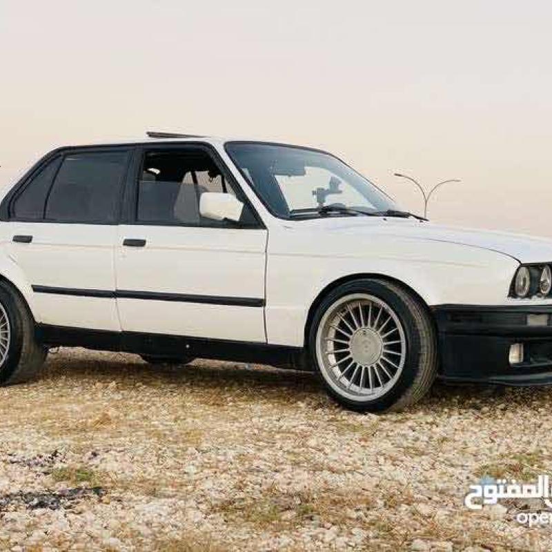 BMW E30 