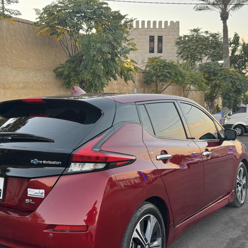 نيسان ليف xL2018