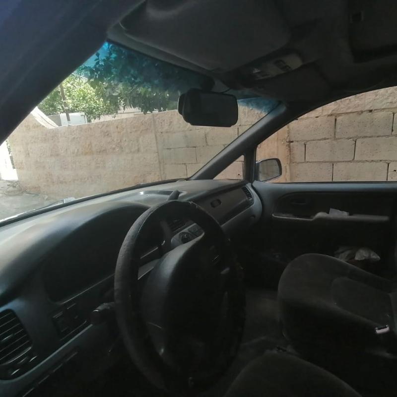 هيونداي تراجيت 2001 