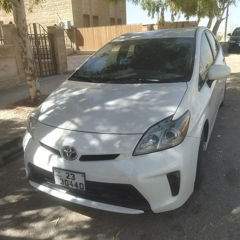 تويوتا بريوس 2014 للبيع