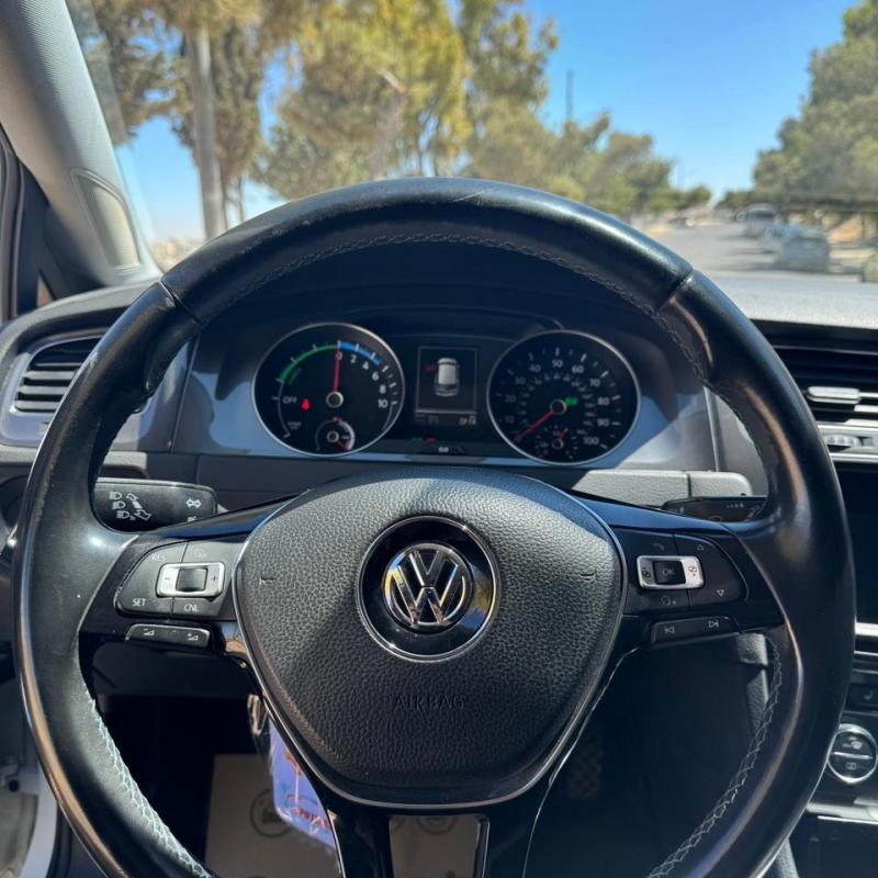 Car for sale e golf  2016