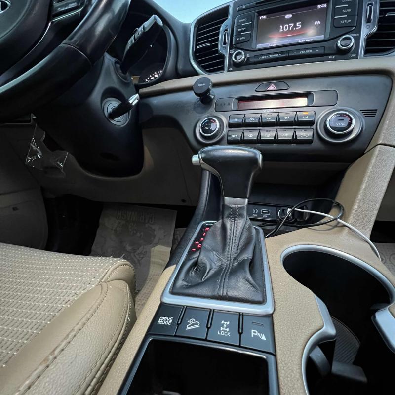 Sportage 2019 AWD 2.0L fully loaded 