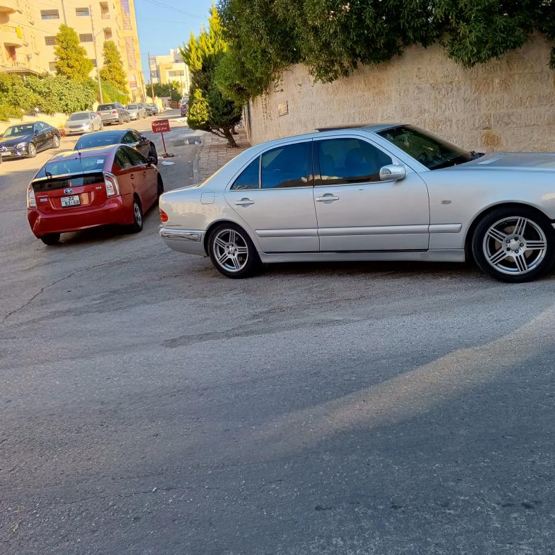 مرسيدس قرش ونص للبيع