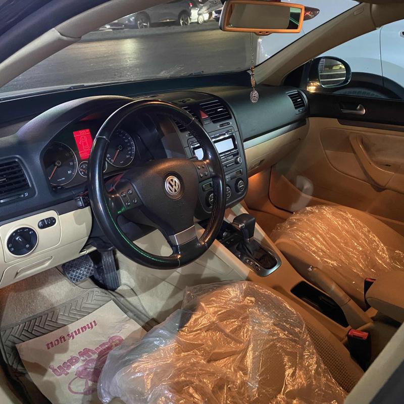 VW Jetta 2010 Fully Loaded 