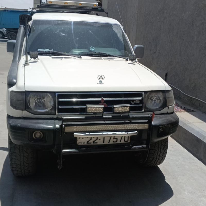 باجيرو 2000 