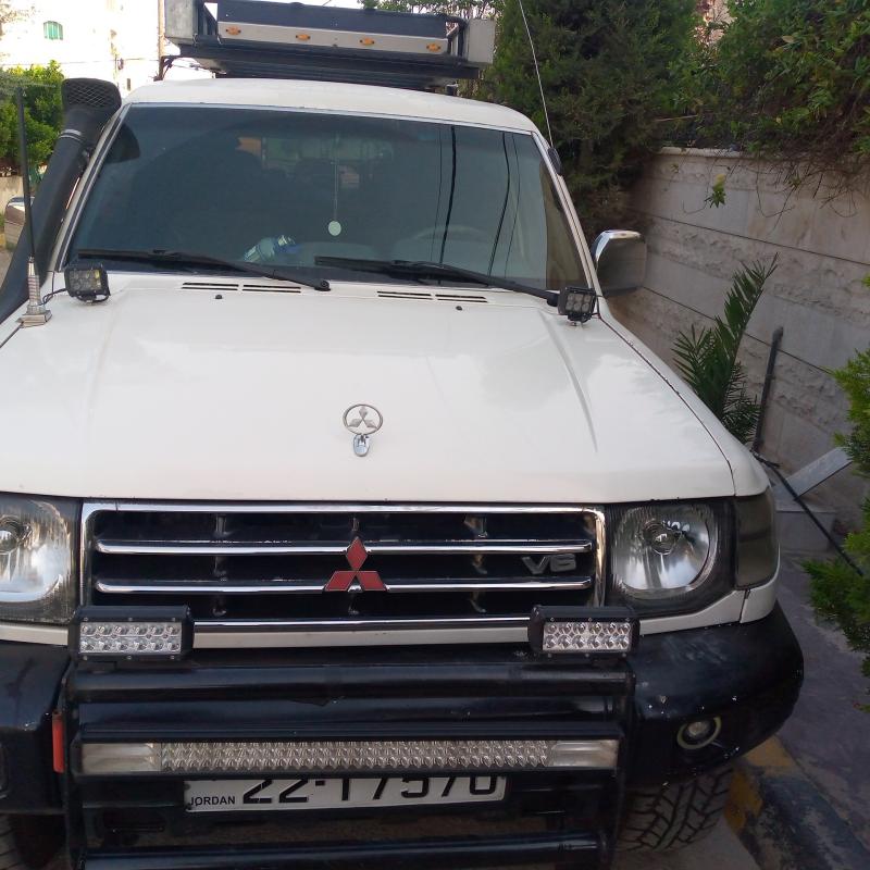 باجيرو 2000 