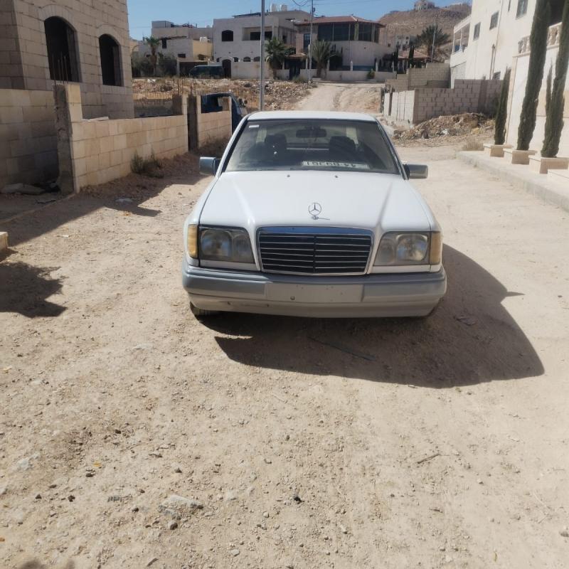 مرسيدس بطه للبيع مديل ٨٥ ماتور ٢٠٠٠ اسود