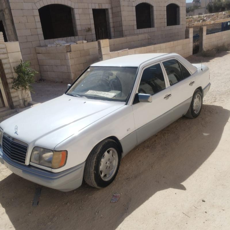مرسيدس بطه للبيع مديل ٨٥ ماتور ٢٠٠٠ اسود