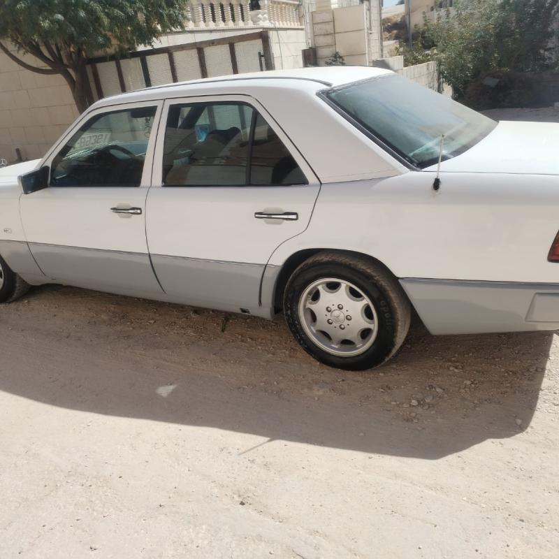 مرسيدس بطه للبيع مديل ٨٥ ماتور ٢٠٠٠ اسود
