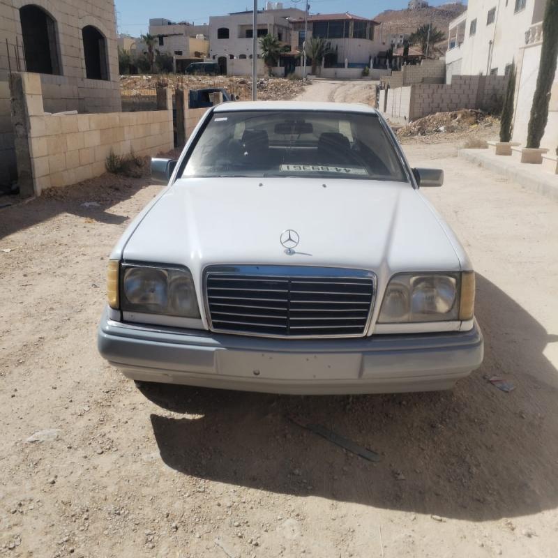 مرسيدس بطه للبيع مديل ٨٥ ماتور ٢٠٠٠ اسود