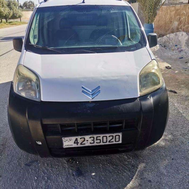 الاتستراد والزرقاء 