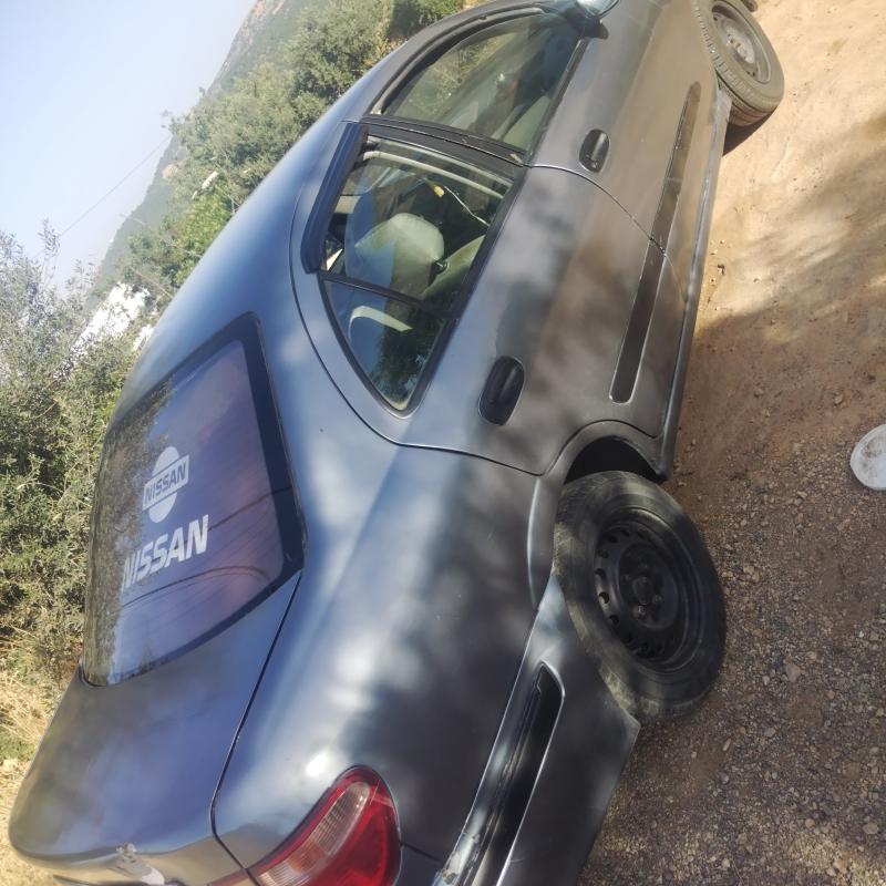 للبيع نيسان صني موديل ٢٠٠٣ فحص اربع رواس