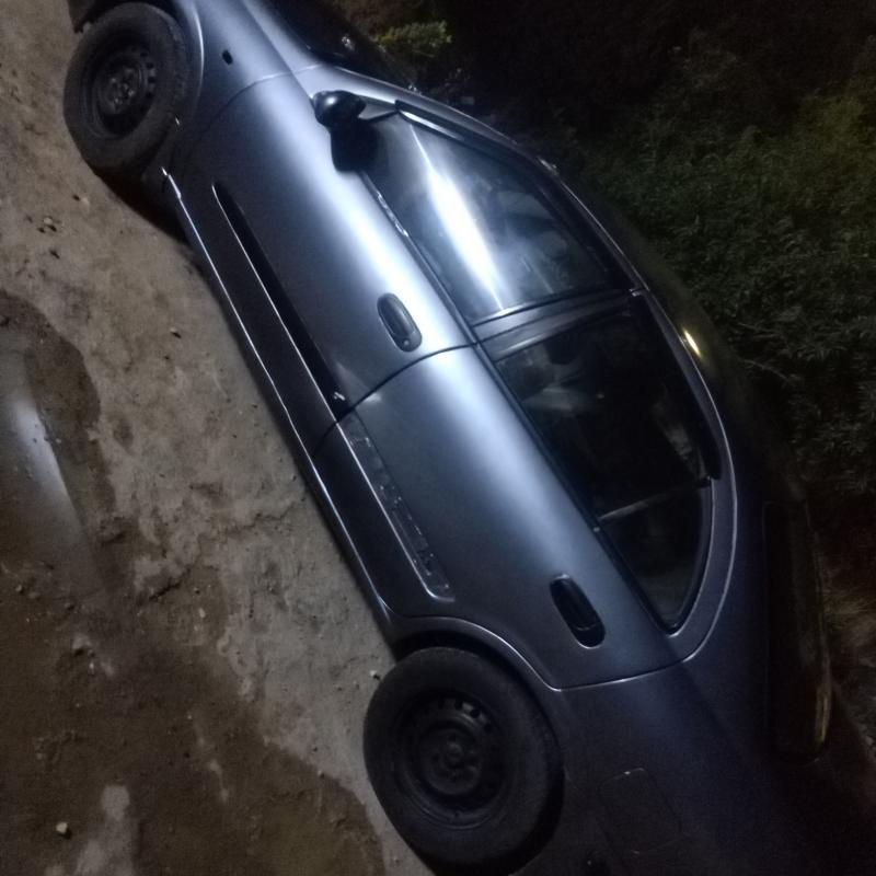 للبيع نيسان صني موديل ٢٠٠٣ فحص اربع رواس