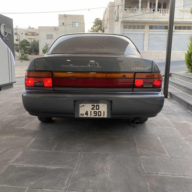 تويوتا كورولا 