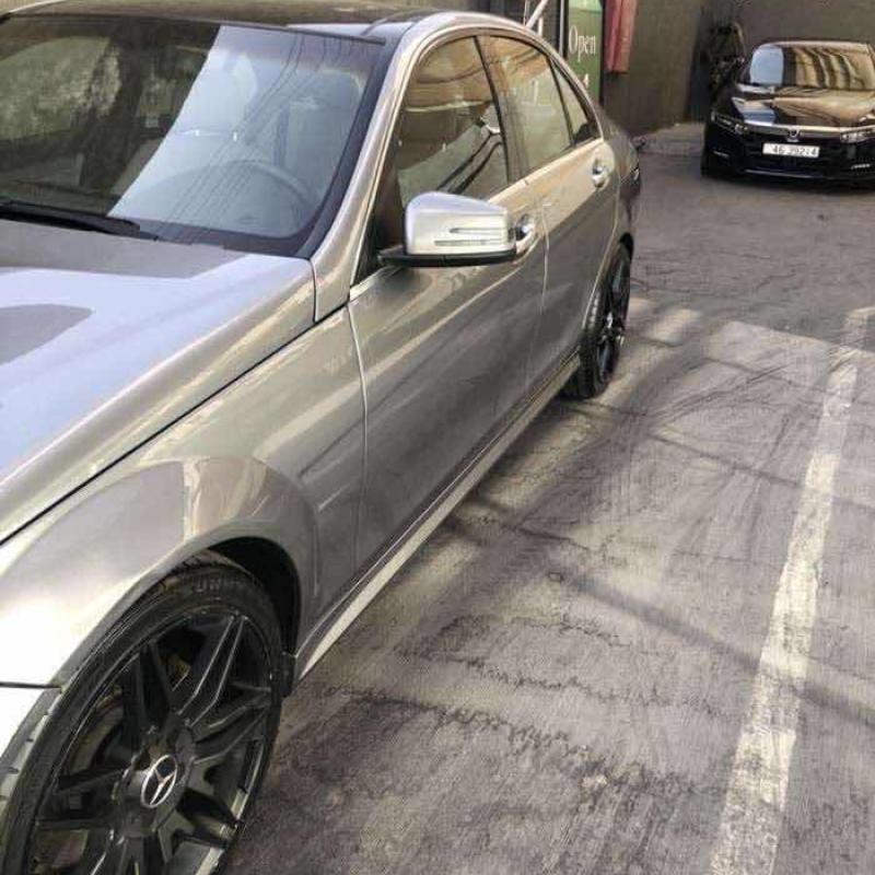 عمان عبدون