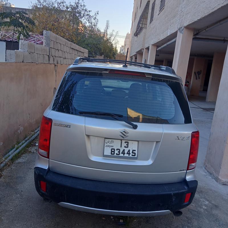 سوزوكي xl7