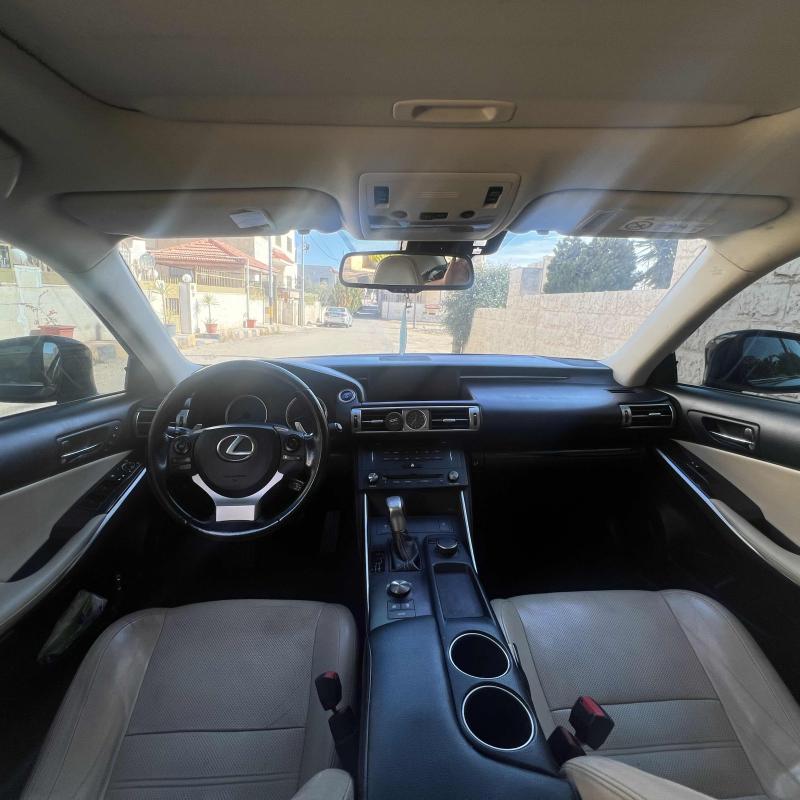 2015 Lexus is