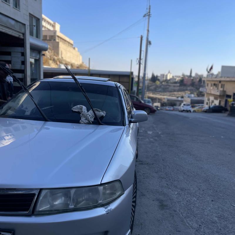 ميتسوبيشي لانسر موديل ٢٠٠٠ اوتوماتيك 