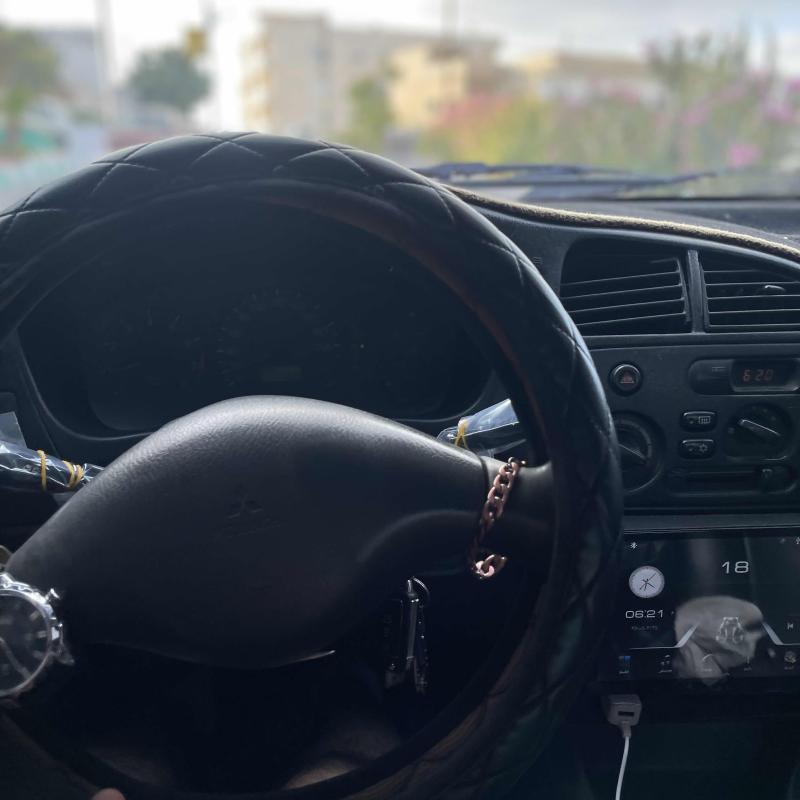 ميتسوبيشي لانسر موديل ٢٠٠٠ اوتوماتيك 