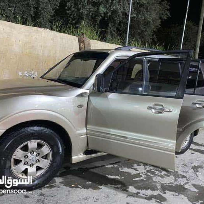 ميتسوبيشي باجيرو 2006 للبيع او البدل 