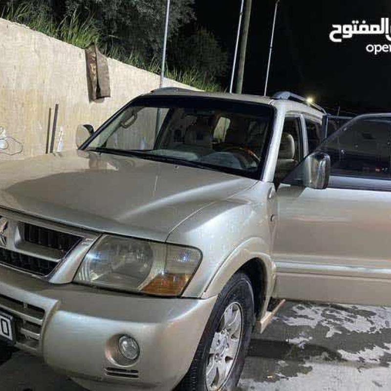 ميتسوبيشي باجيرو 2006 للبيع او البدل 