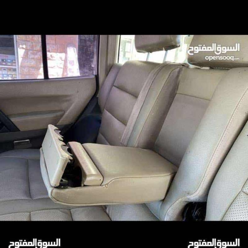 ميتسوبيشي باجيرو 2006 للبيع او البدل 