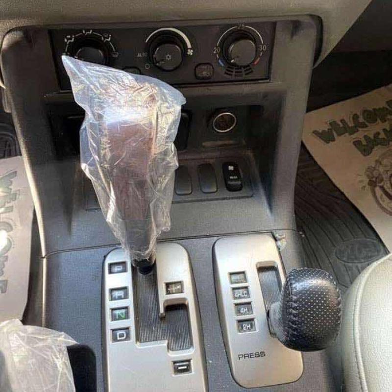 ميتسوبيشي باجيرو 2006 للبيع او البدل 