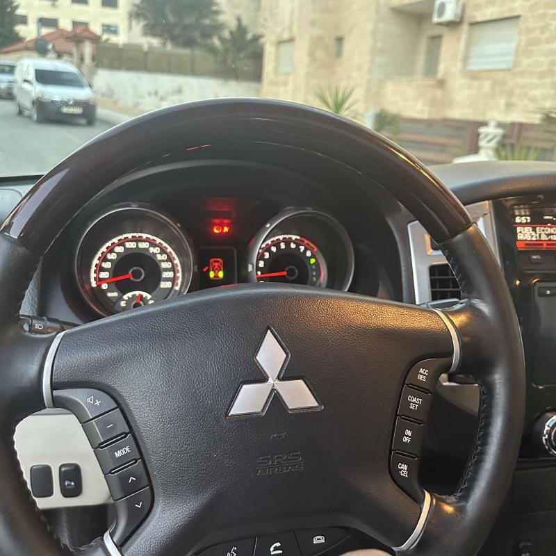 mitsubishi pajero 3.8L 2016