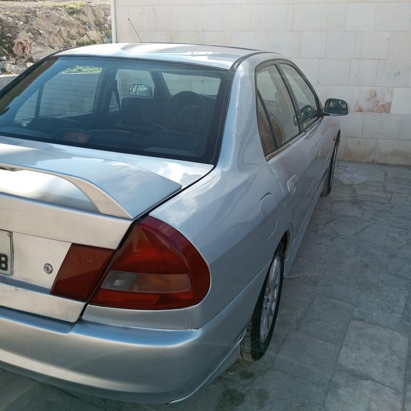 الزرقاء.  جبل طارق