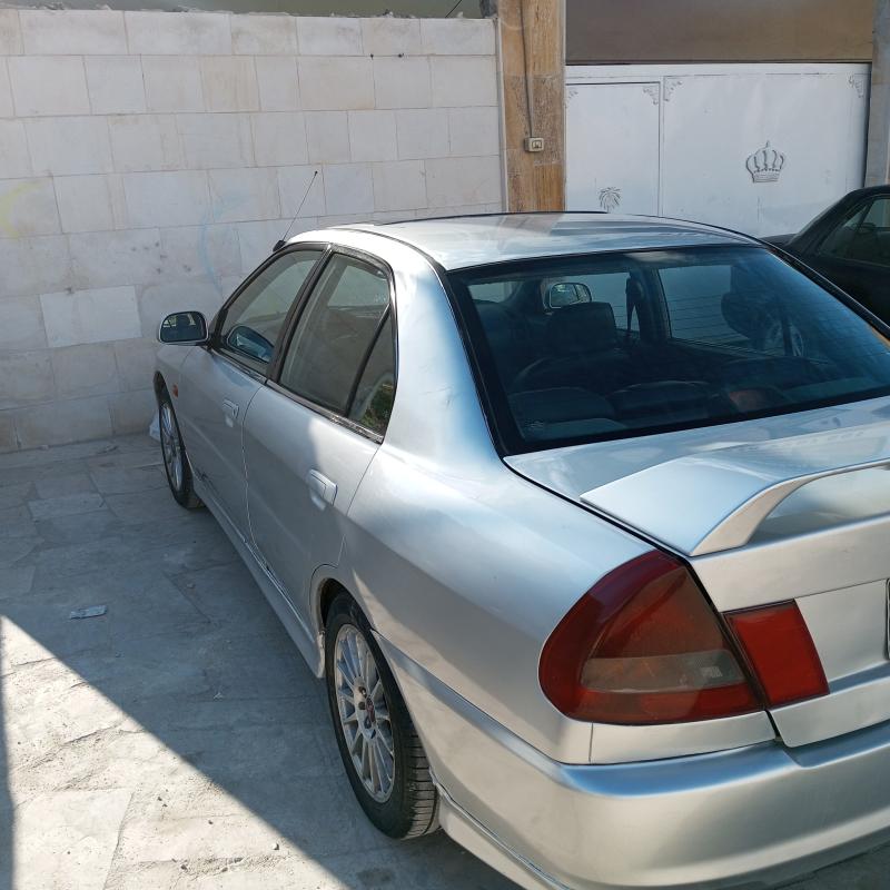 الزرقاء.  جبل طارق