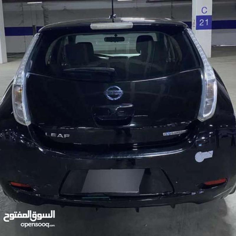 نيسان ليف 2015
