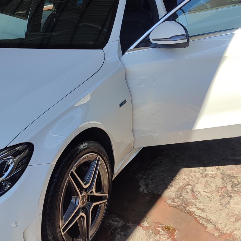 مرسيدس بنز C300e هايبرد ـ plug in  وارد 
