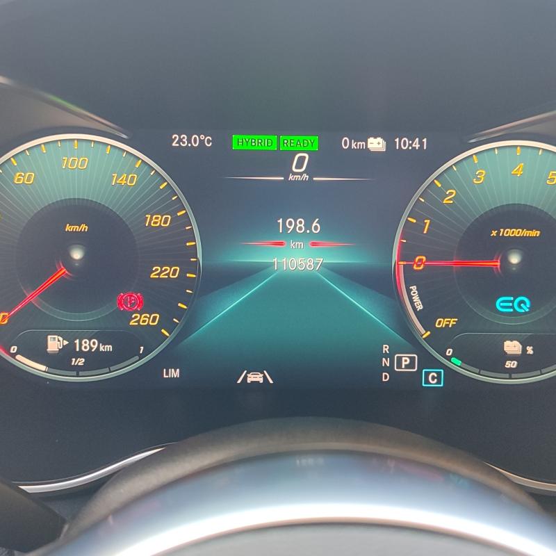 مرسيدس بنز C300e هايبرد ـ plug in  وارد 