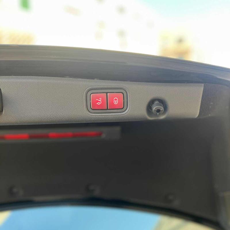 مرسيدس e200