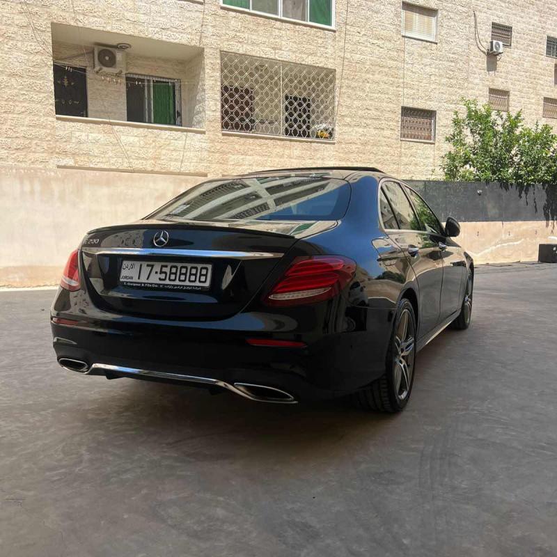 مرسيدس e200