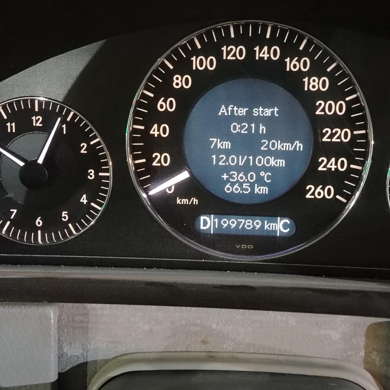 مرسيدس كوبيه ٢٠٠٤ clk200 قابله للبدل