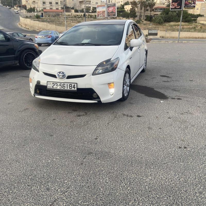 تويوتا بريوس 