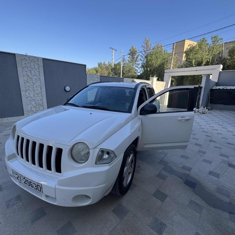 جييب كومباس ٢٠٠٩