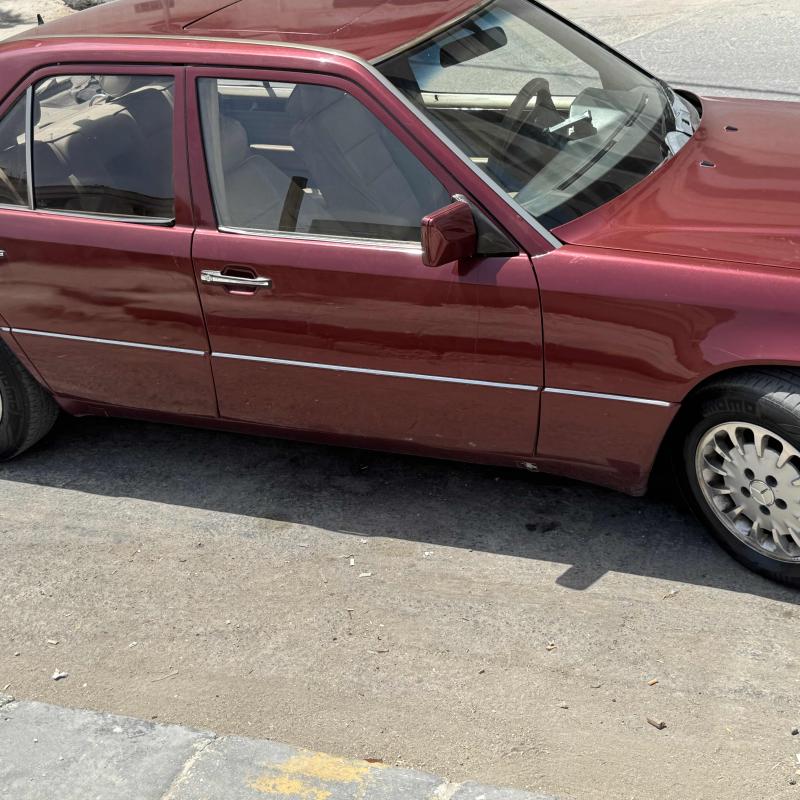 مرسيدس E200موديل 93