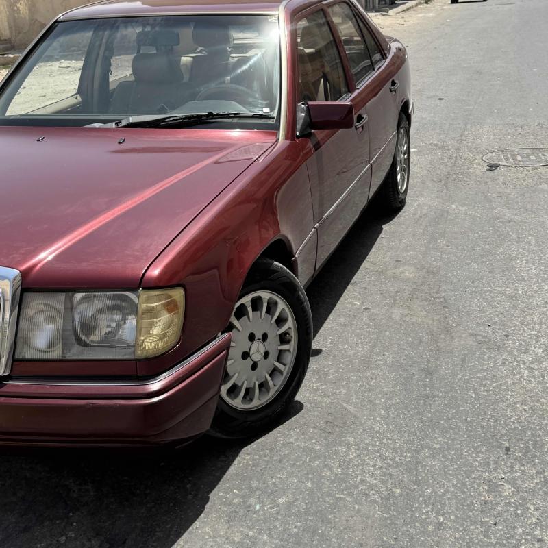 مرسيدس E200موديل 93