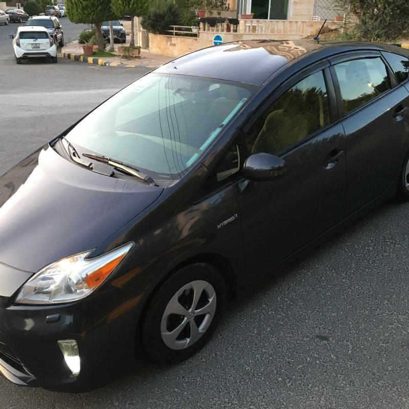 بريوس 2015 بحالة ممتازة 
