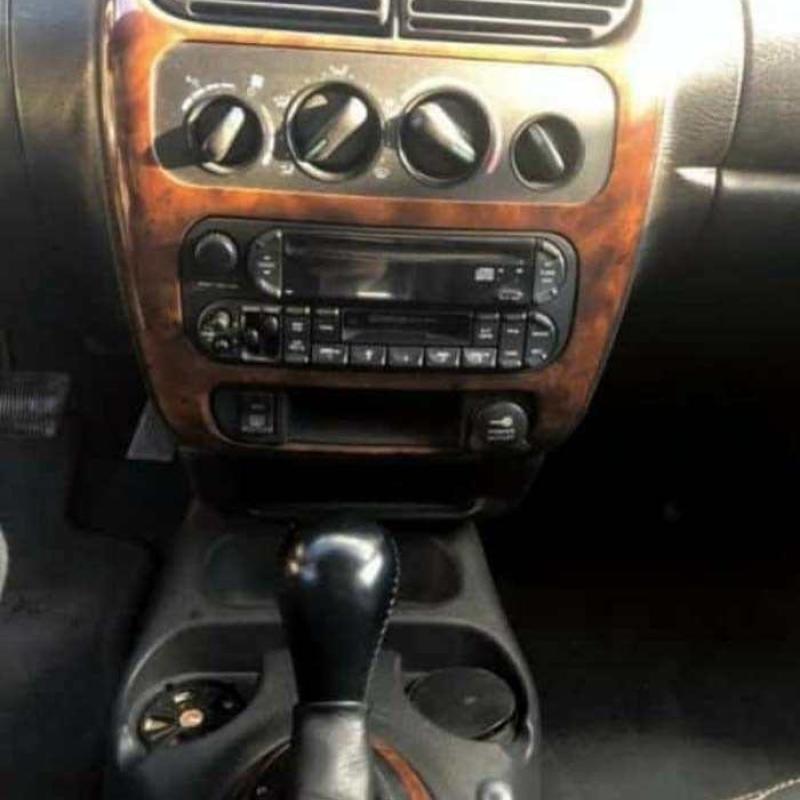 نيون كرايسلر 2004 