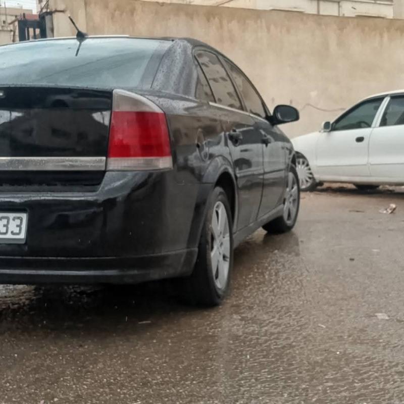 اوبل فيكترا 2004