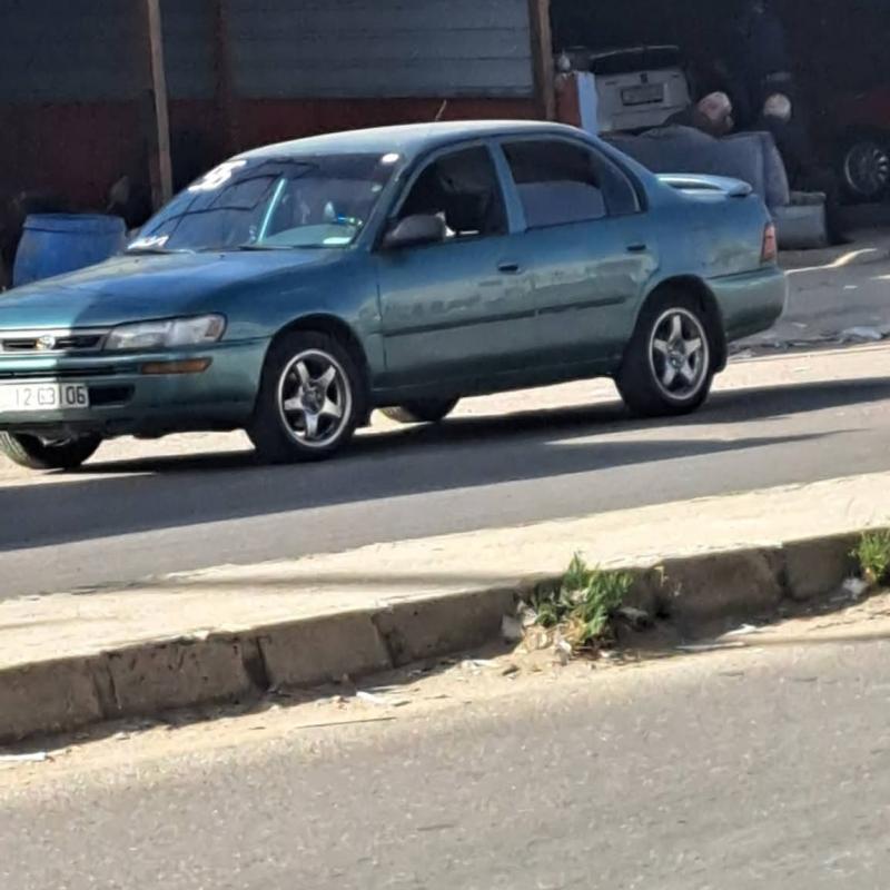 تويتا كرولا١٩٩٦