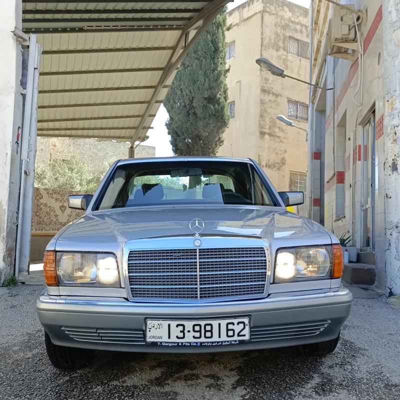 MERCEDES-BENZ W126 300SEL 1986